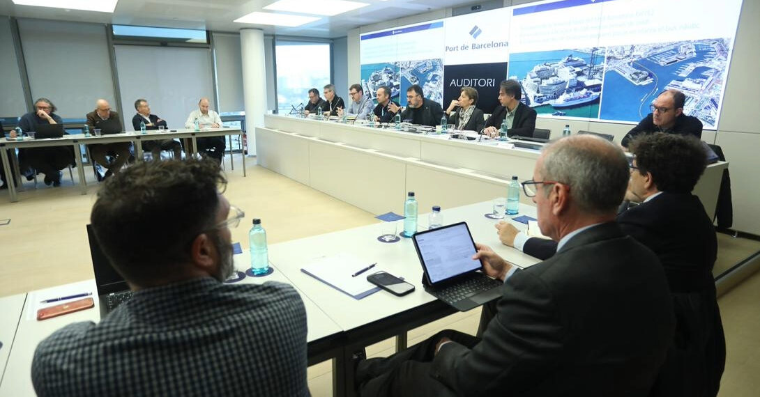 El consejo de sostenibilidad de los cruceros en Barcelona fija su hoja de ruta para 2024