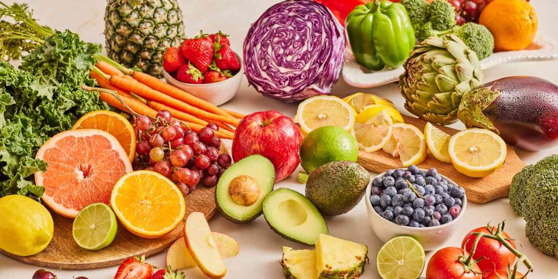 12 Foods to Buy Organic, According to EWG