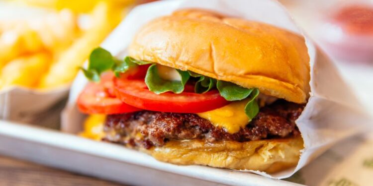 Food prices hold steady, but Americans have a beef with the cost of a burger