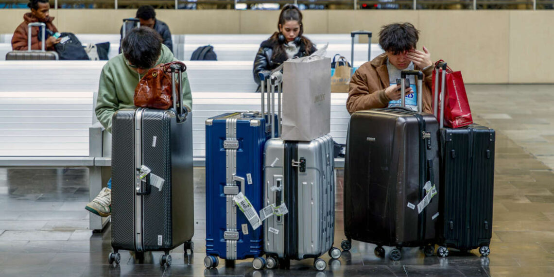 Los españoles gastan casi 60.000 millones en turismo a pesar de viajar menos