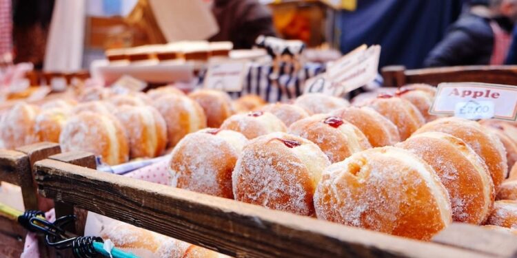 New review unpacks what we know about junk food and 32 health issues