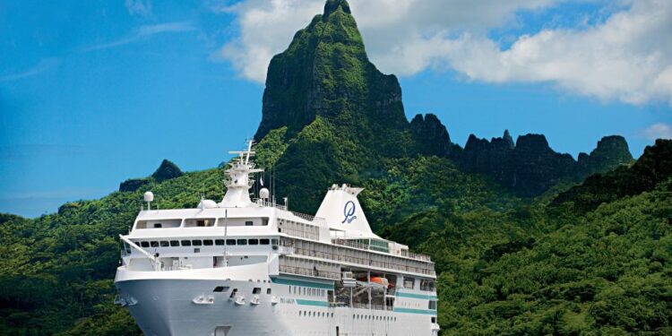 Paul Gauguin Cruises lanza folleto de viajes 2025