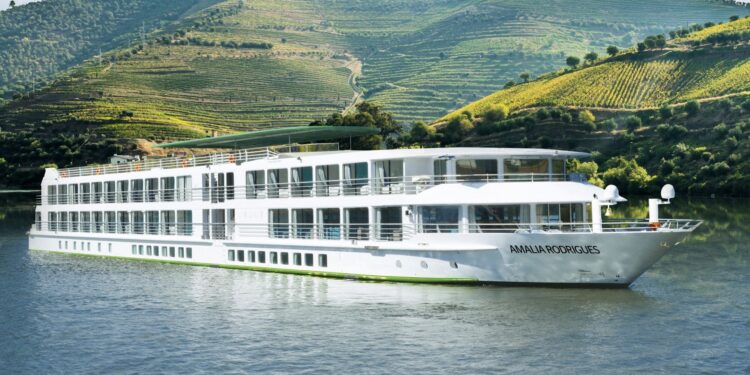 El Corte Inglés lanza un viaje en crucero por Portugal en Semana Santa por 506€