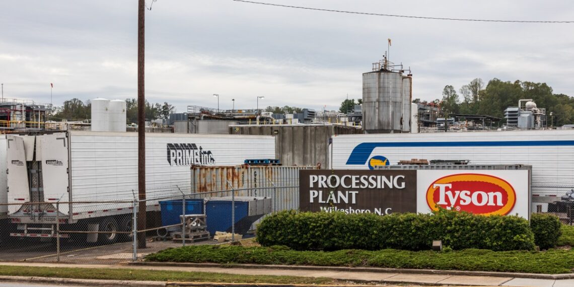 Tyson Food cierra una planta y analiza más bajas para el resto del 2024
