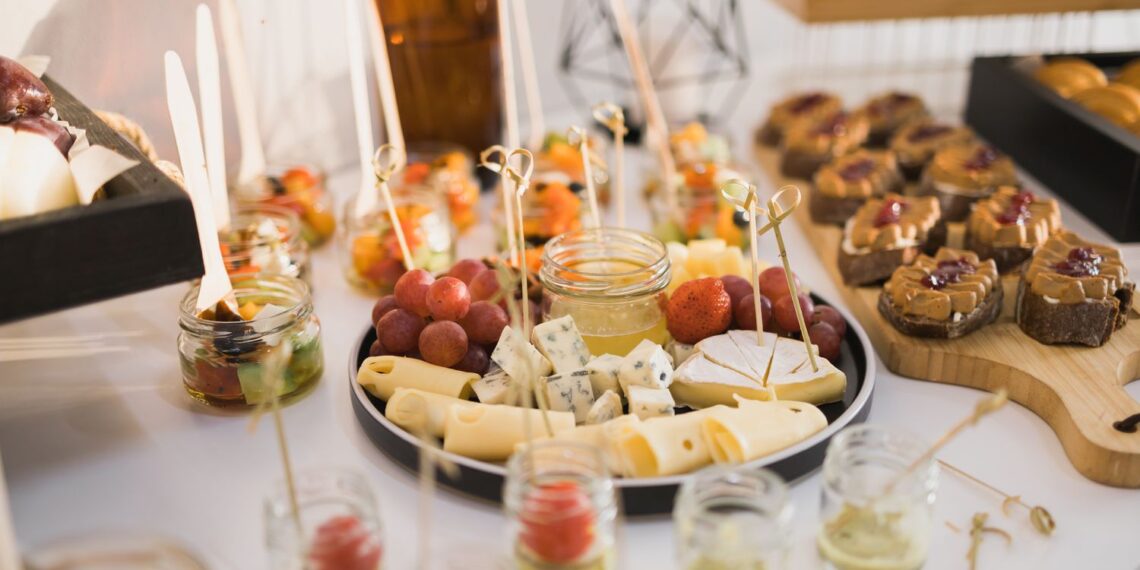 Viral Reddit Discussion Reveals Worst Wedding Foods