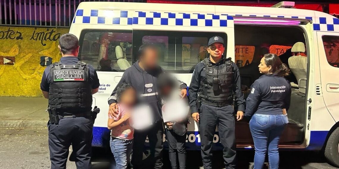 Resguarda DIF a menores que vendían dulces en un crucero Grupo Milenio