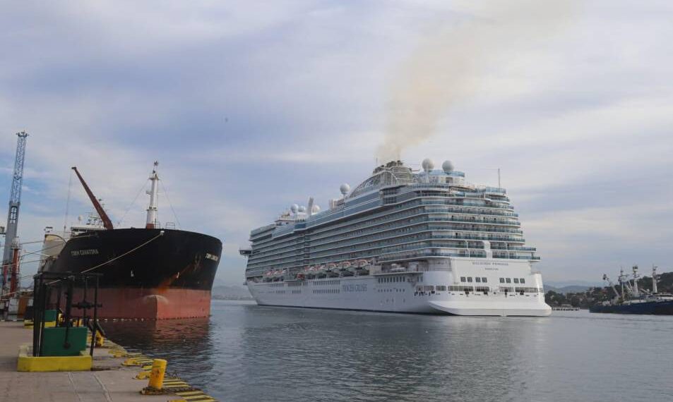 Tan solo en enero, Mazatlán recibió 55 mil cruceristas