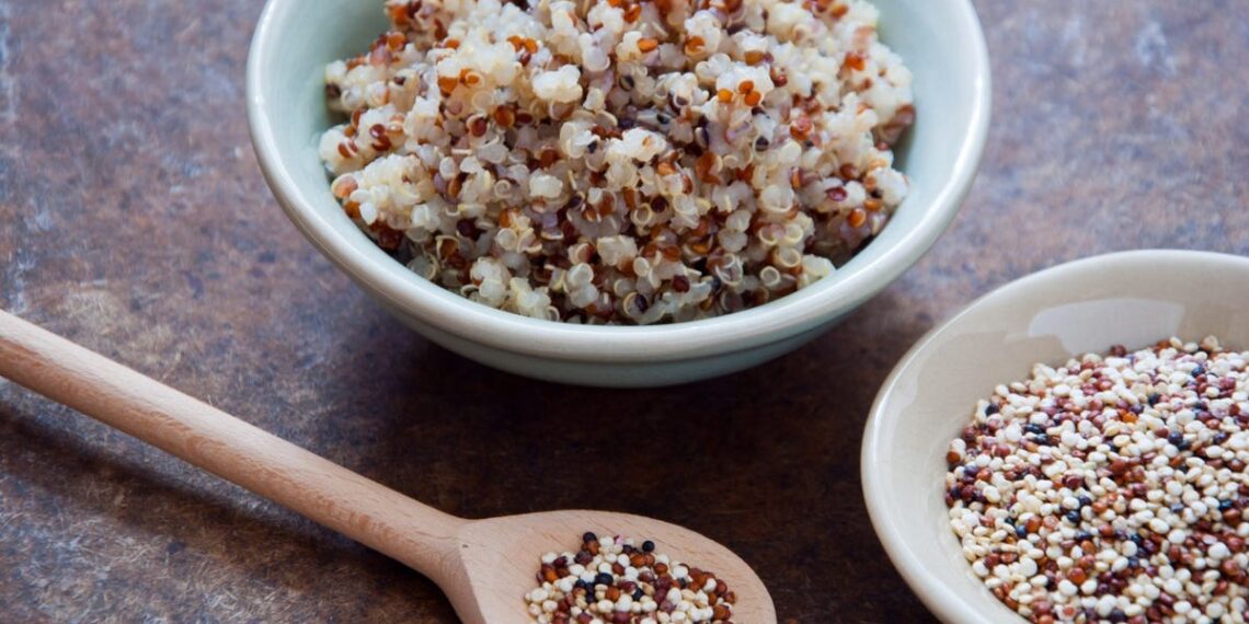 What is quinoa? Understand if it's a rice or grain and health benefits