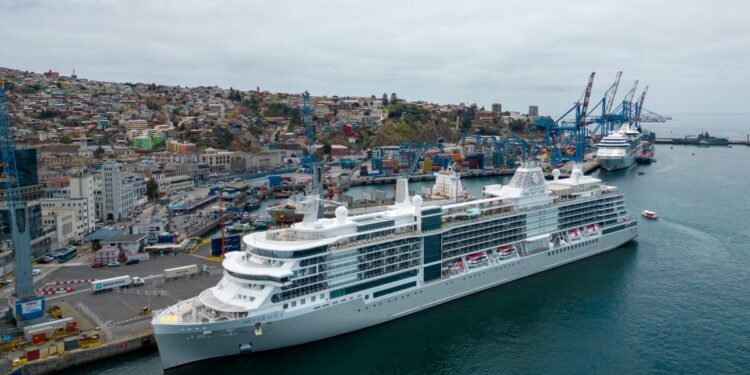 Puerto de Valparaíso suma nuevas recaladas para siguiente temporada de cruceros
