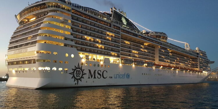 69 bolivianos fueron retenidos en un crucero en Barcelona por no tener la documentación adecuada