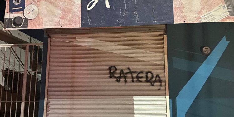 Denuncian agencia de viajes en Delicias; habría defraudado a más de 100 personas - El Heraldo de Chihuahua