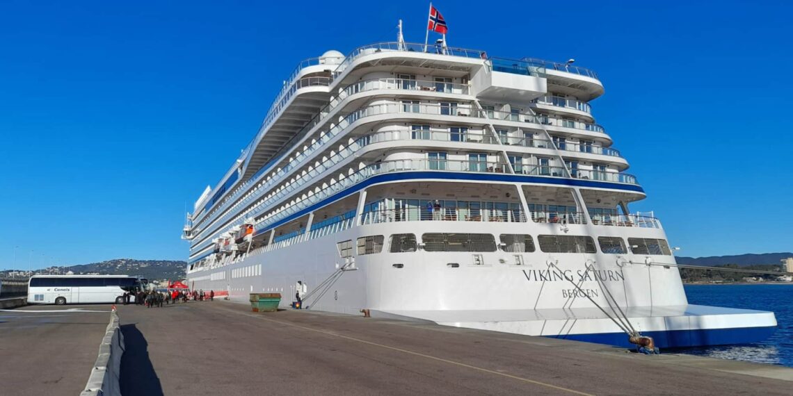 Comienza en el Puerto de Palamós la temporada de cruceros 2024 de la Costa Brava