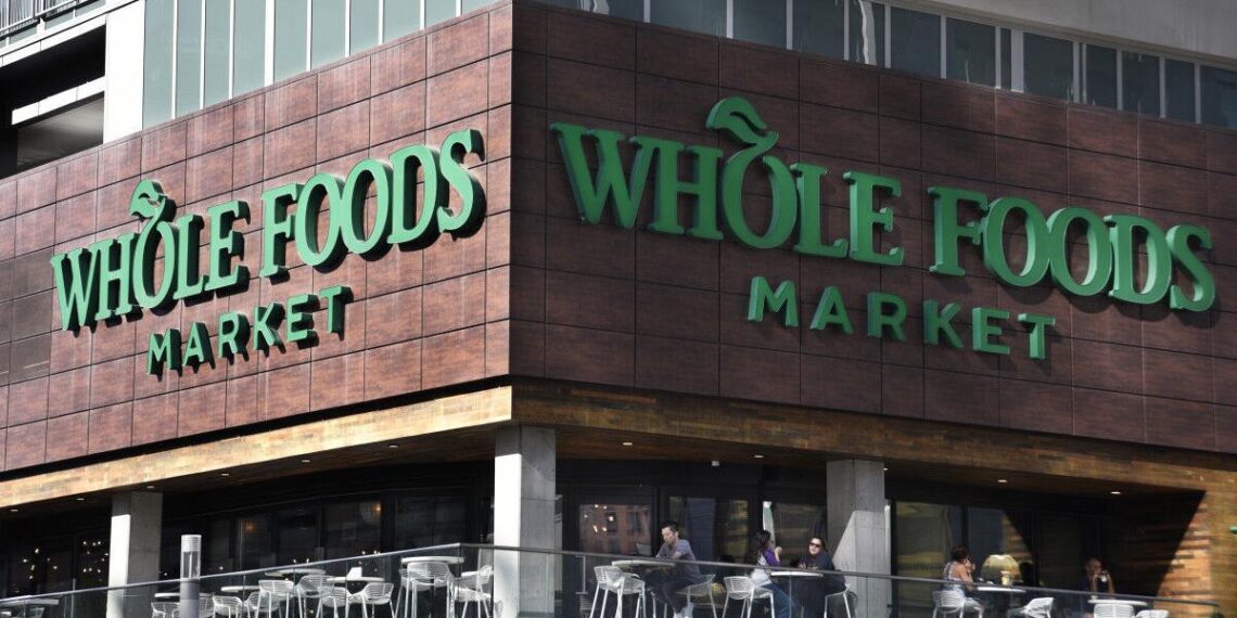 Cheap grocery chain adds a fancy Whole Foods-style feature | Henry Herald The Street Partner Content