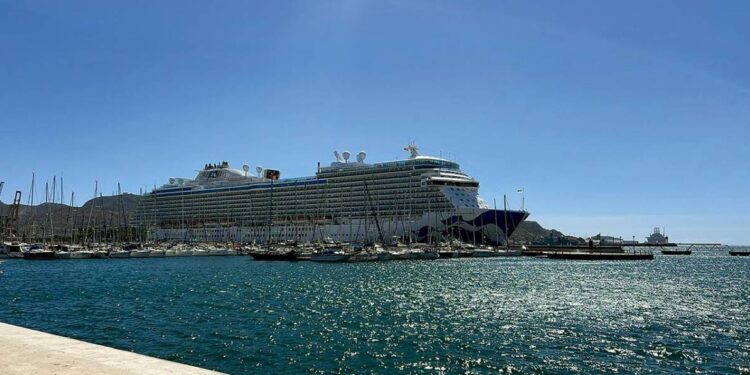 Cartagena prevé 28 escalas y 29.000 pasajeros de cruceros durante el mes de abril