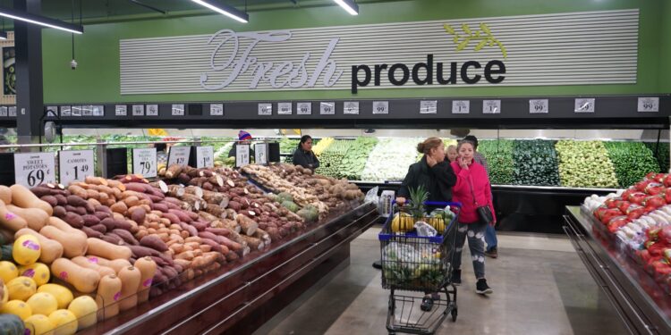 Central Park Foods Opens Large Grocery Store In West Humboldt Park