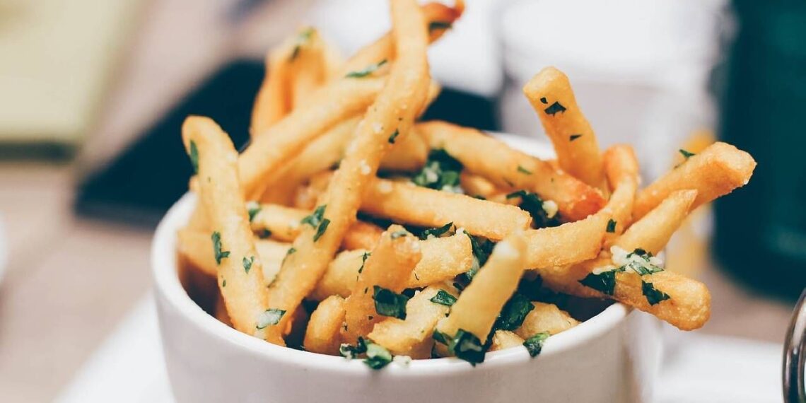 Consumption of ultra-processed foods linked to higher risk of deaths from acute respiratory diseases: Study