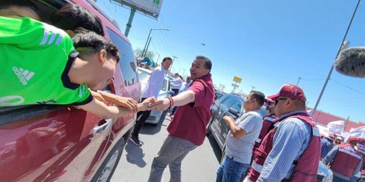 Cruz Pérez Cuéllar realiza mega crucero en Ciudad Juárez como parte de su campaña - El Heraldo de Juárez