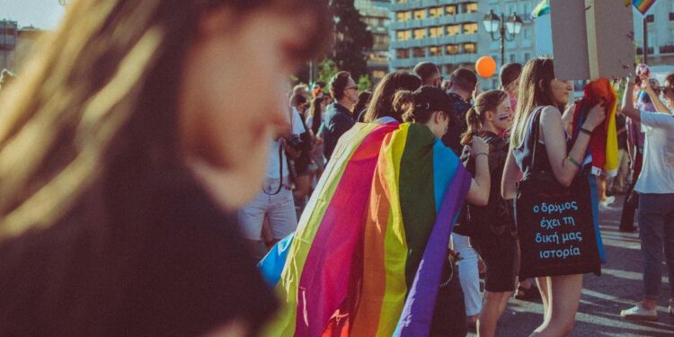 Alerta de viaje para turistas LGBTQ+ en Grecia: ¿Qué destinos son más seguros para los homosexuales?