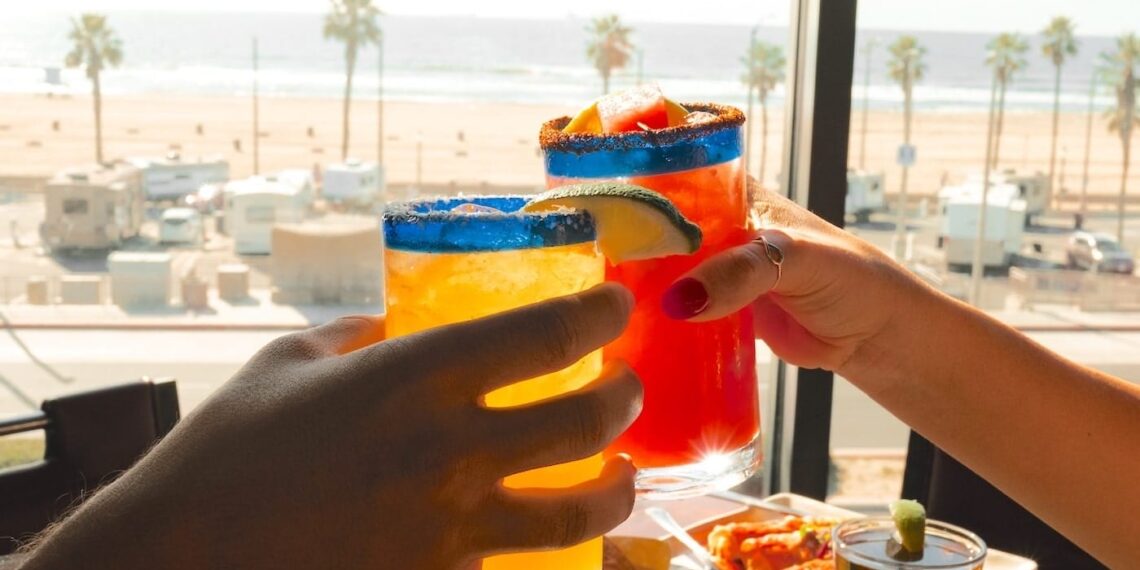 Where to Grab a Bite After Surfing
