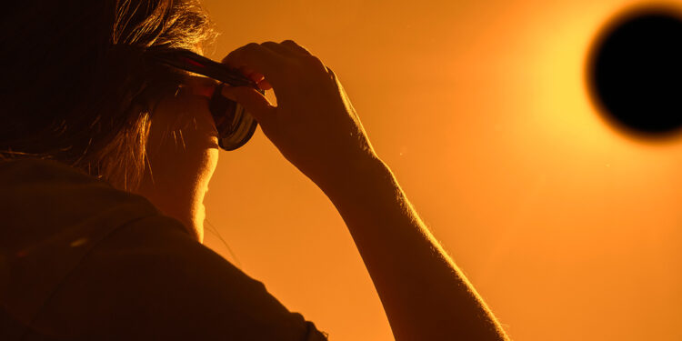 Where to Eat in the Path of Totality