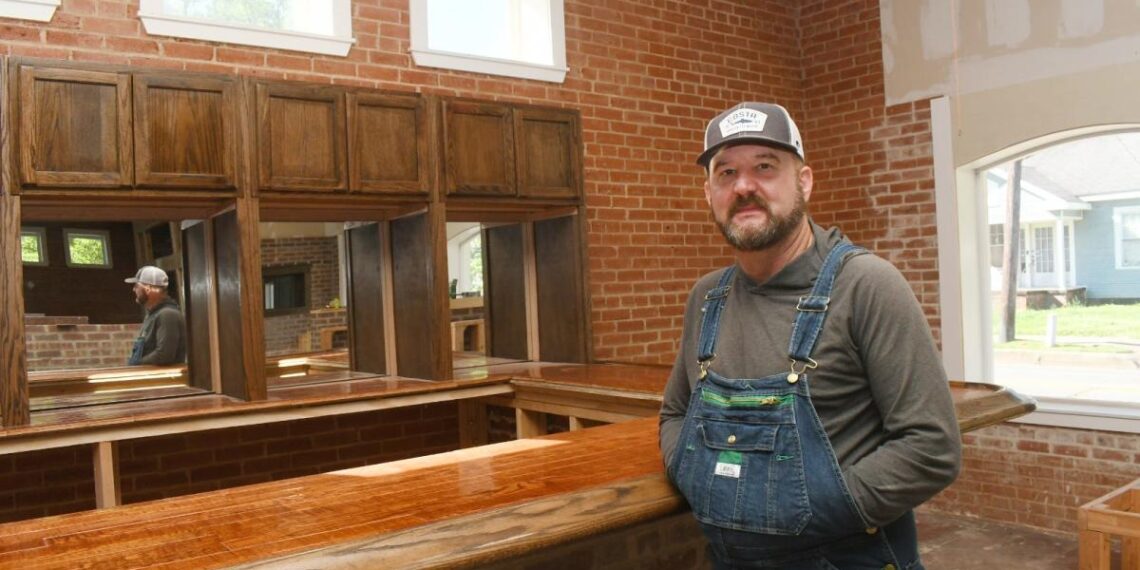 John Callis will open a new restaurant, Oliver's Fine Dining, in the old Owl Fine Foods building on Chester Street. Callis is doing the restoration work himself. He built the bar and installed oak ceiling coffers.