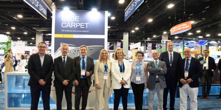 El Puerto de Motril concluye su participación en la mayor feria de cruceros con la celebración de una decena de reuniones profesionales