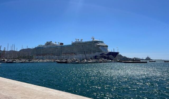 La llegada del buque Sky Princess da paso al mejor mes del año en escalas de cruceros en el Puerto de Cartagena - 1, Foto 1