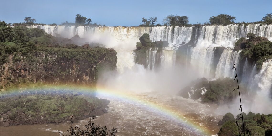 el gobierno anunció promociones en pasajes, hoteles y paquetes para temporada baja