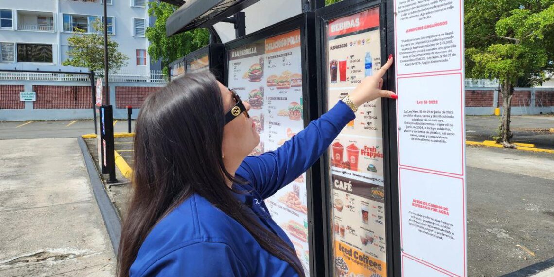 El DACO multa a 24 restaurantes de comida rápida en operativo en toda la isla