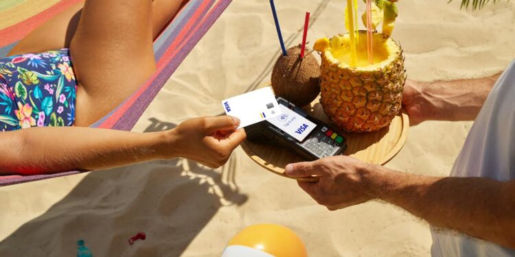 Así es el comportamiento de pagos de los latinos y caribeños en viajes internacionales