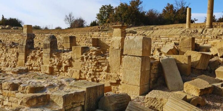 el pueblo de Navarra que tiene su propio foro romano