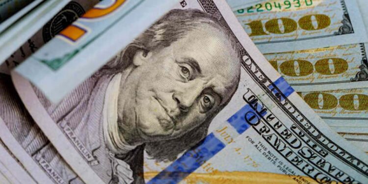 Fluctuación del dólar afecta a la industria turística en Cancún