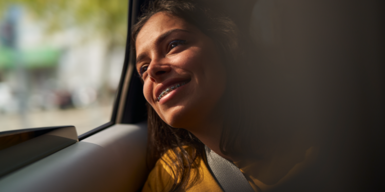 Uber lanza nueva alerta de seguridad en sus viajes