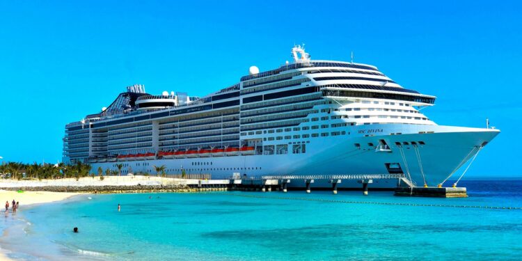 Número de cruceristas creció en 2023 un 7% más que en 2019