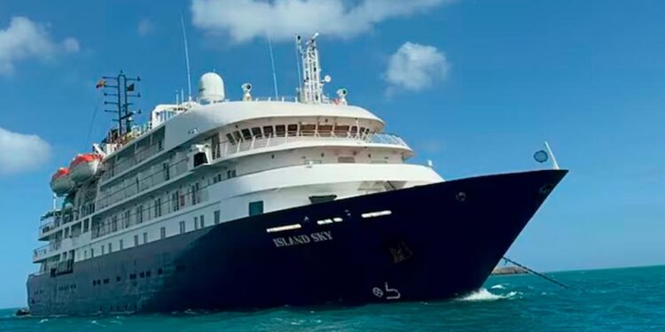 La Guajira celebra la llegada de su segundo crucero internacional: Island Sky 