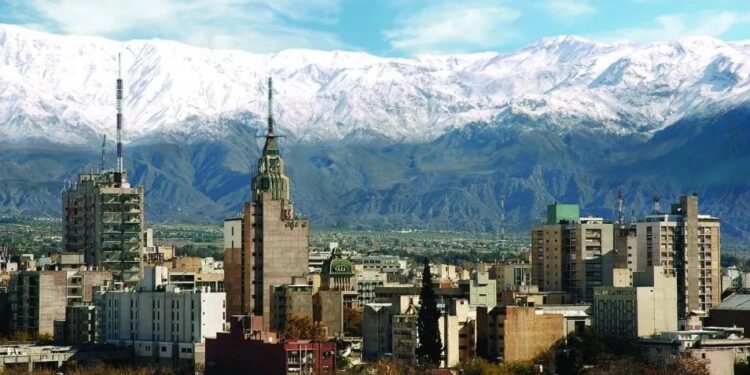 La inteligencia artificial eligió a Mendoza como uno de los mejores destinos turísticos para viajar en otoño