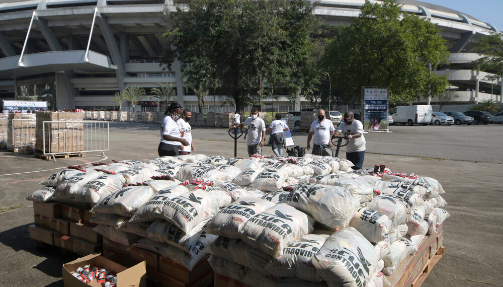 Healthy food hard to come by in Brazil's favelas