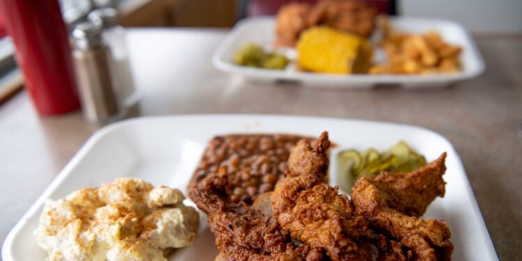 Top hot chicken restaurants in Nashville