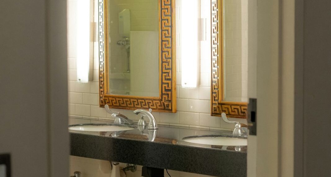 Restaurants with the best bathrooms - Anastasiya Badum / Unsplash