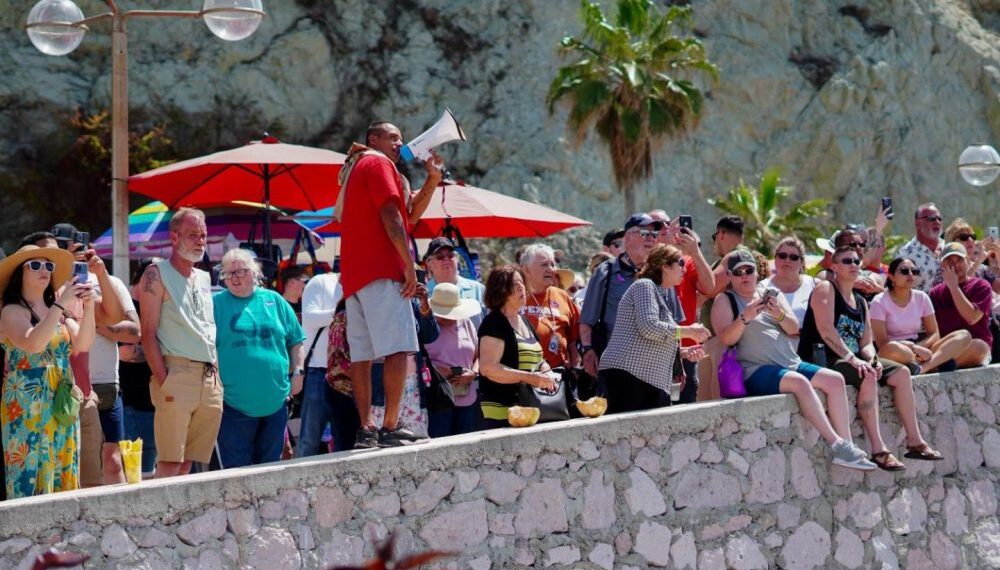 Mazatlán cierra el mes más que bien en turismo naviero