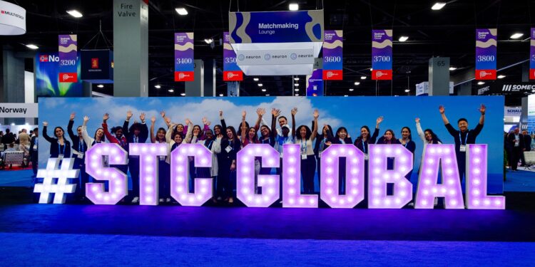 Discuten retos del turismo de cruceros durante la Seatrade Cruise Global » ¡ Uniendo al Caribe !