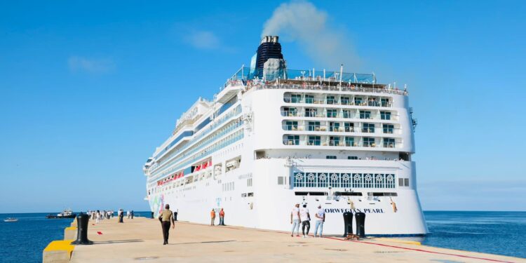Video: Llega segundo crucero a Cabo Rojo, Pedernales