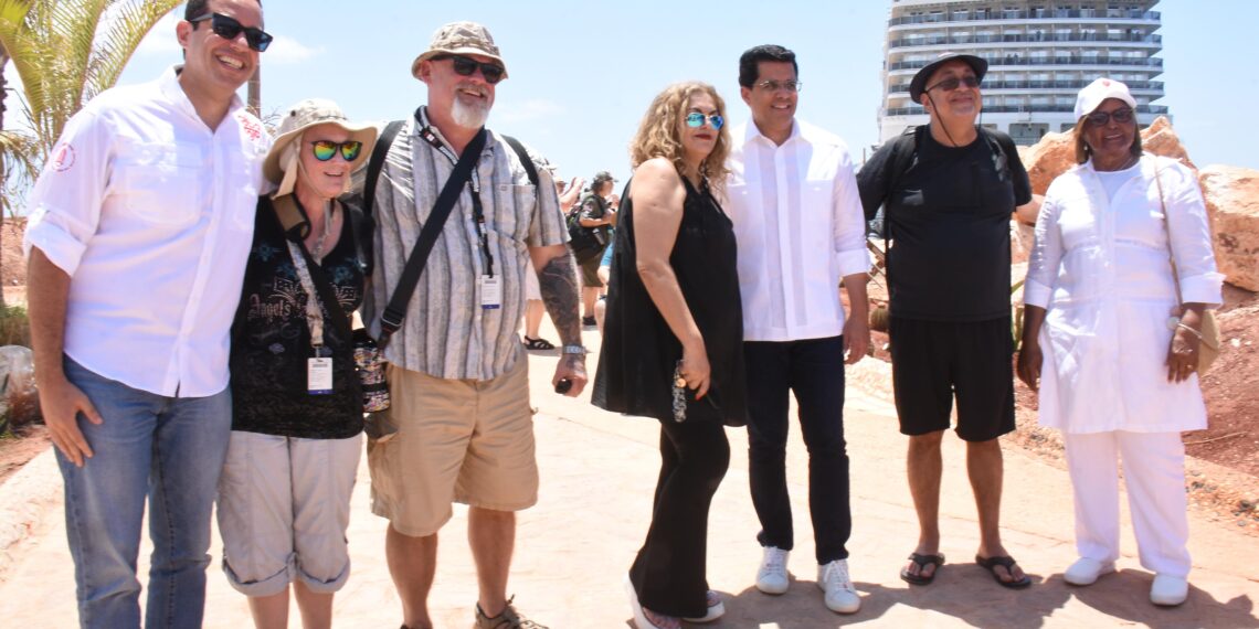 Puerto de Cabo Rojo recibe segundo crucero con 1,935 pasajeros y 838 tripulantes