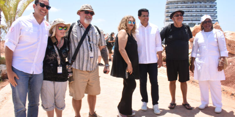 ¿Cuántos visitantes llegaron a Cabo Rojo en el segundo crucero?