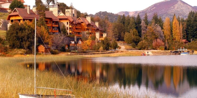 Un famoso destino de la Patagonia ofrece descuentos para viajar en abril y mayo