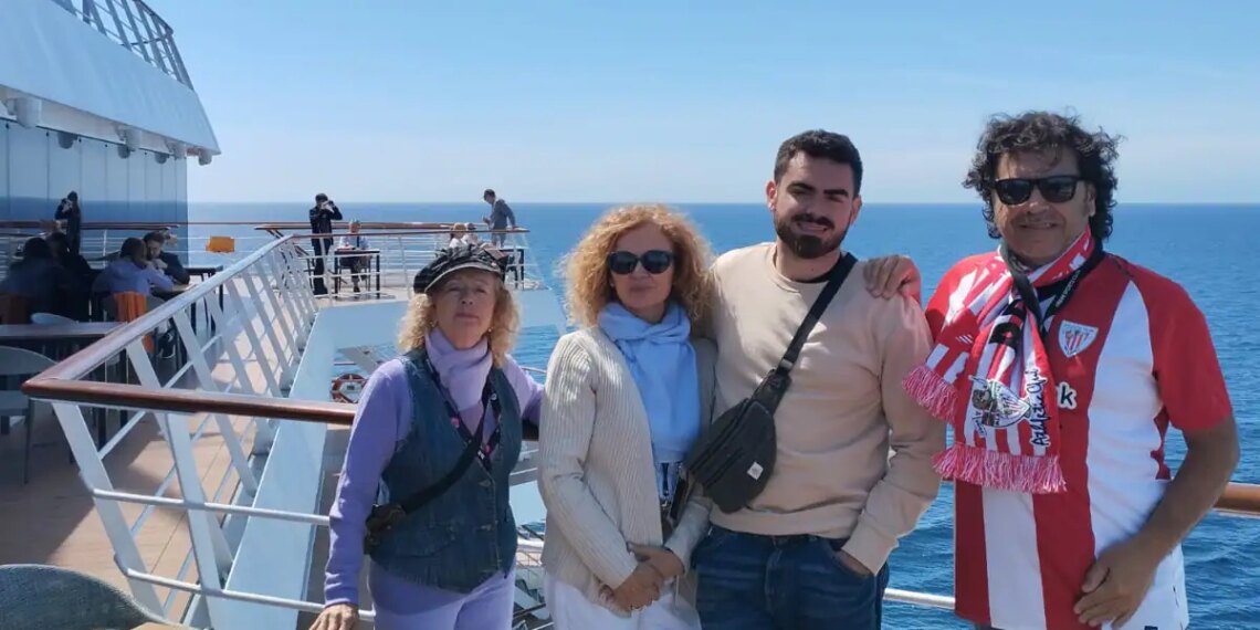 «Hemos estado dos días en el puerto de Barcelona sin saber si el crucero seguía»