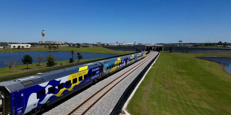 Princess Cruises y Brightline presentan el nuevo programa "Rail & Sail"