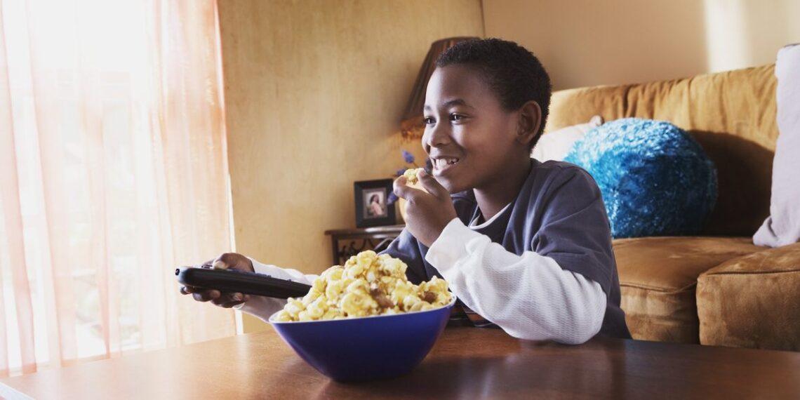 Sanders, Booker, and Welch Unveil Ban on Junk Food Ads Targeting Kids