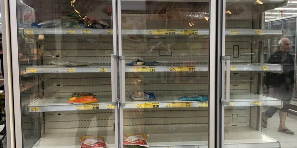 UAE: Residents of some communities struggle to get fresh foods at supermarkets as supply affected - News
