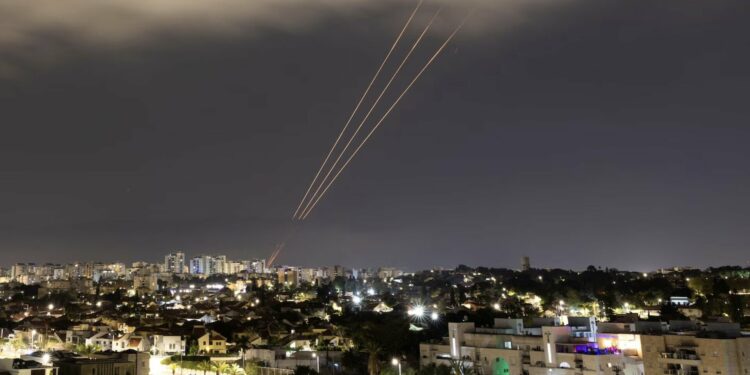 SRE recomienda no realizar viajes no esenciales a Medio Oriente, principalmente a Israel e Irán